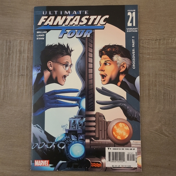 Marvel Ultimate Fantastic Four Comic Book Issue #21 - Picture 2 of 4